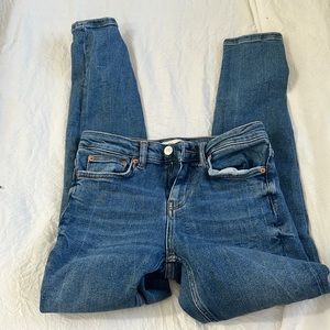 Zara jeans size 4 skinny